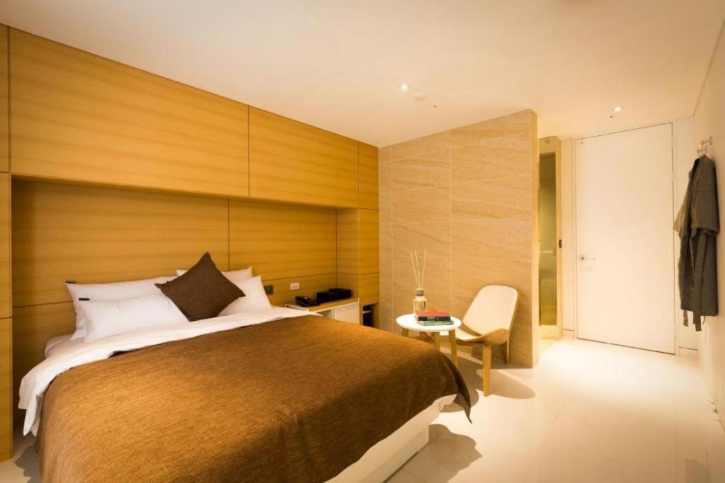 Trang Blue Hotel Seul Esterno foto