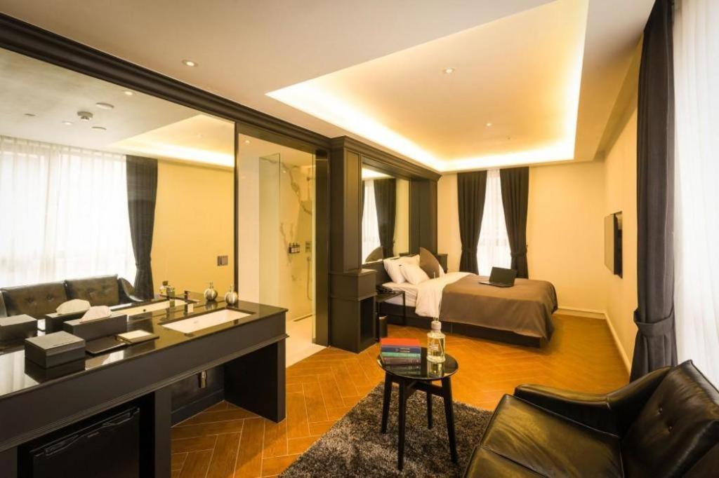 Trang Blue Hotel Seul Esterno foto