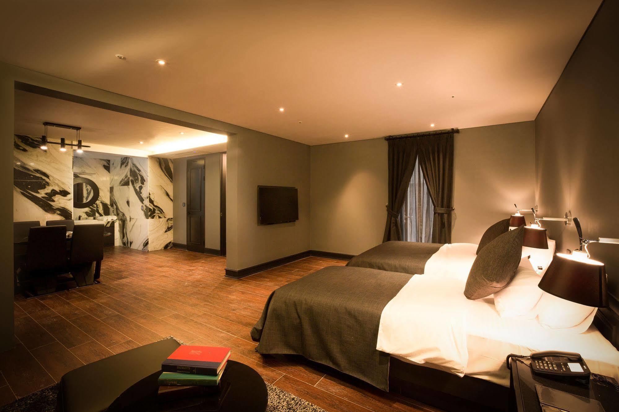 Trang Blue Hotel Seul Esterno foto